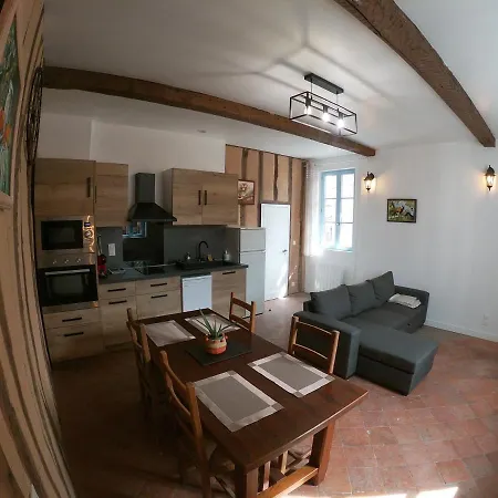 Апартаменты L'appartement De L'eveque, Face A La Cathedrale *